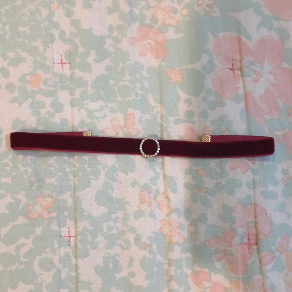 Chocker - Picture 1 of 1